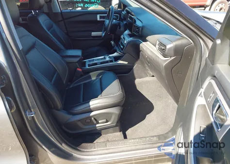 2021 Ford Explorer Xlt z USA, uszkodzony, nr VIN 1FMSK7DH5MGB54708